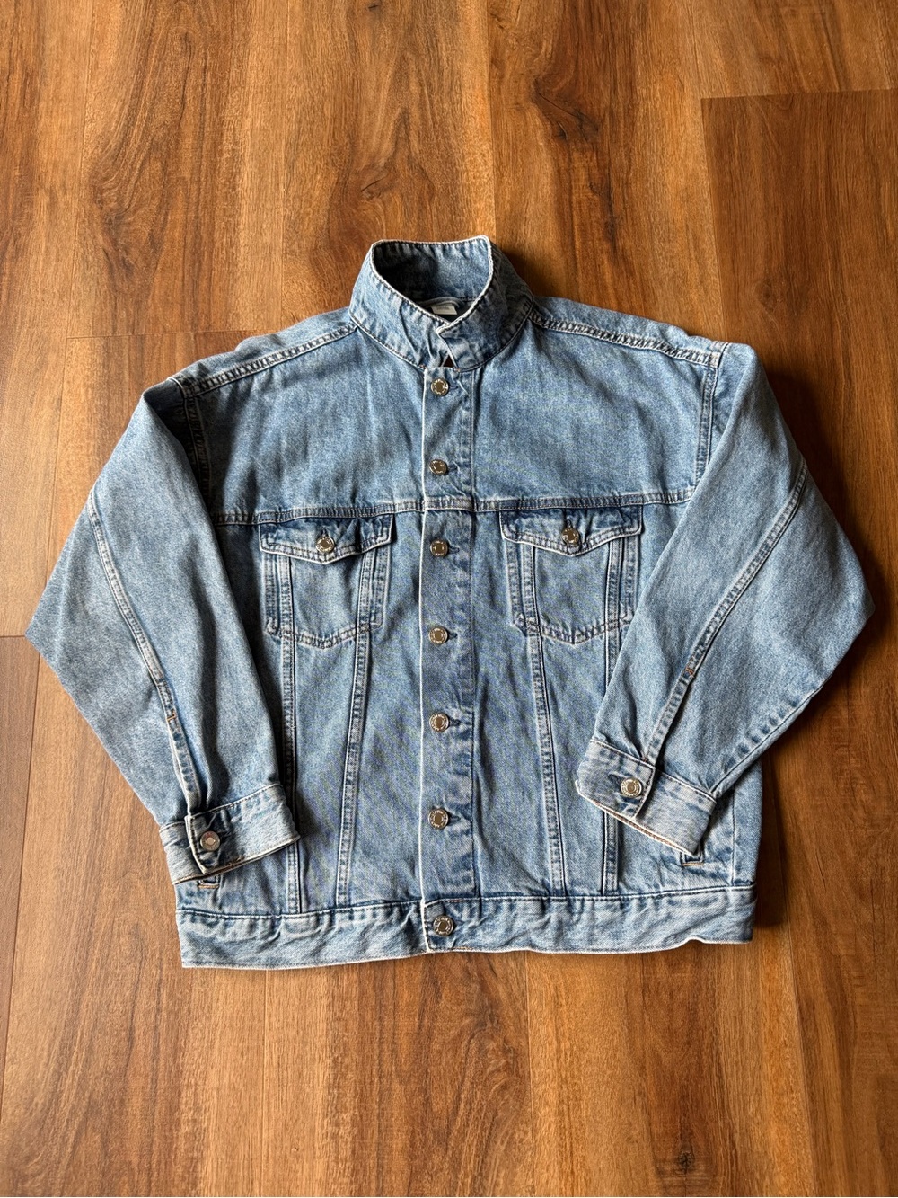 H&M oversized Light Blue Denim Jacket - Small